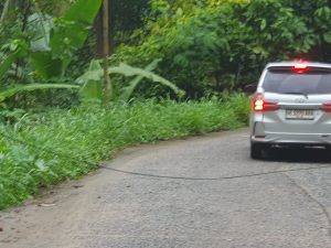 Jaringan Kabel Optik Indihome di Kecamatan Limau Meresahkan Pengendara