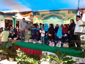 Berbagi Kasih Dengan 50 Anak Yatim, Pekon Tanjung Rusia Timur Berikan Santunan