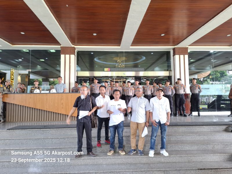 Puluhan Organisasi Gelar Aksi Solidaritas di Gedung Pemprov Lampung, Sampaikan Aspirasi untuk Gubernur