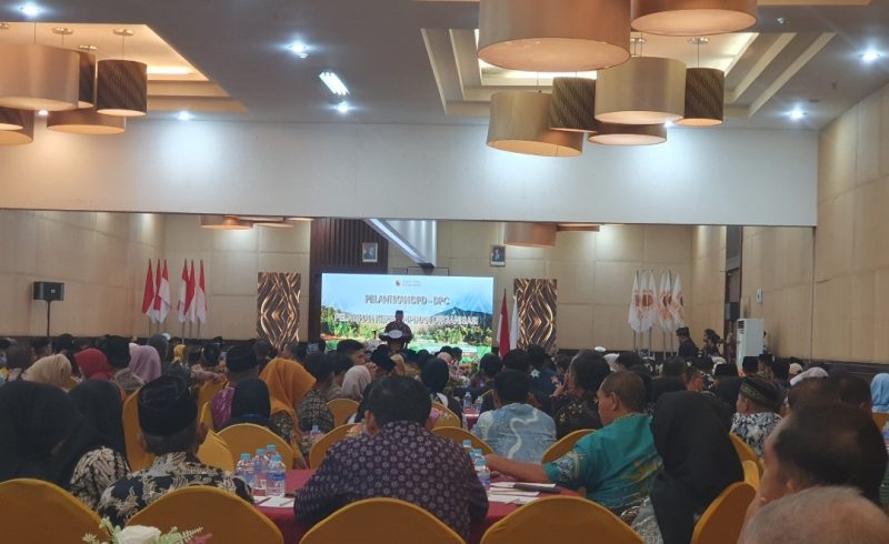 Wamendes Lantik Pengurus Gema Desa Nuswantoro se-Indonesia, Dorong Sinergi dan Sukseskan Program Asta Cita Prabowo