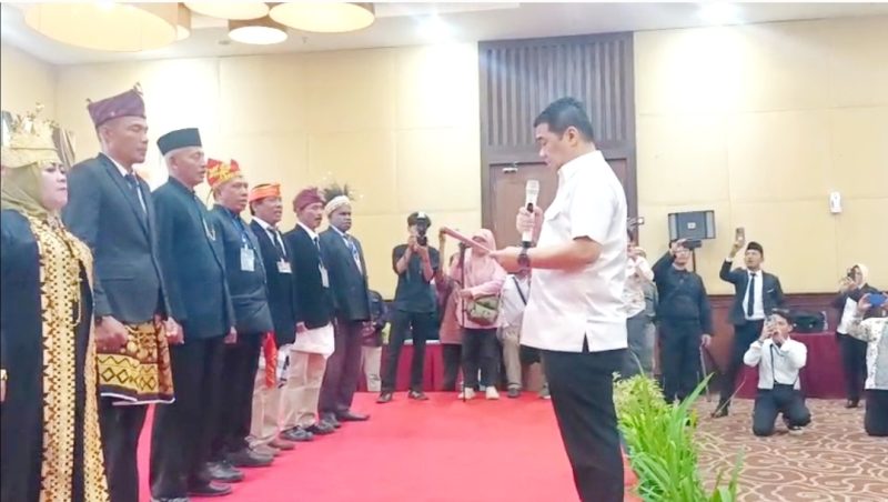 Wamendes Lantik Pengurus Gema Desa Nuswantoro se-Indonesia, Dorong Sinergi dan Sukseskan Program Asta Cita Prabowo